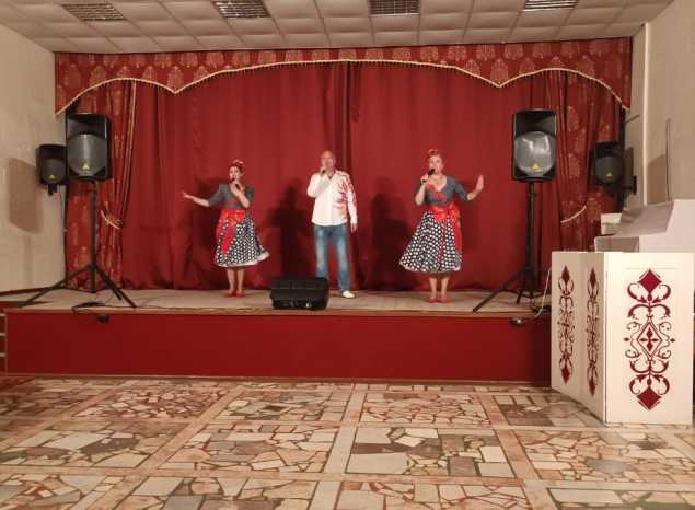 Ансамбль «Горница» выступил в санатории им. Володарского